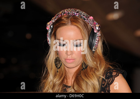 Lauren Pope Selfridges Coordonnateur de la fête de lancement tenue à l'emblématique magasin Selfridges Birmingham - Birmingham, Angleterre - des arrivées Banque D'Images