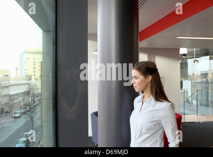 Examining office window Banque D'Images