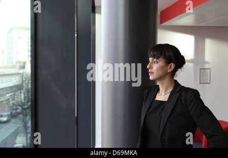 Examining office window Banque D'Images