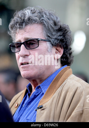 Paul Michael Glaser tournage célébrités une comparution sur entertainment news programme 'Extra' Los Angeles, Californie - Banque D'Images