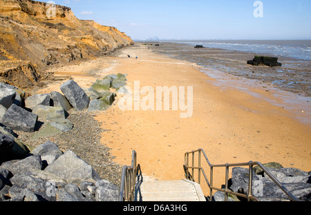 Une érosion rapide des falaises à Walton sur l', Essex, Angleterre  ? Banque D'Images