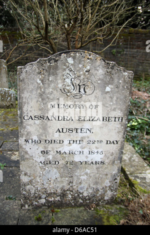 La tombe de Cassandra Elizabeth Austen (9 janvier 1773 - 22 mars 1845 était un amateur anglais l'aquarelliste. Banque D'Images