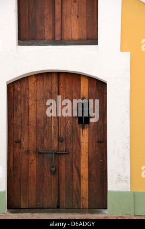 Porte en bois à El Morro, Site Historique National de San Juan, San Juan, Puerto Rico Banque D'Images