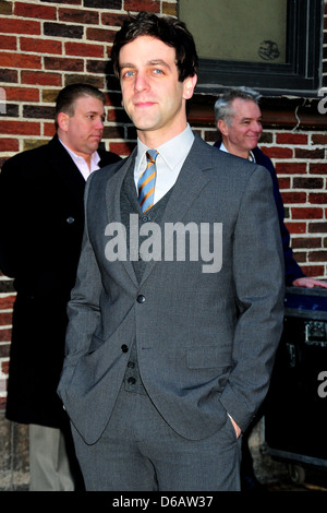 B. J. Novak 'le Late Show with David Letterman" à l'Ed Sullivan Theater - Arrivées New York City, USA - 01.03.11 Banque D'Images