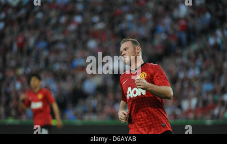 Les autoroutes de Wayne Rooney réagit au cours d'un match de football amical entre Hanovre 96 et Manchester United au stade AWD-Arena à Hanovre, Allemagne, 11 août 2012. Photo : Julian Stratenschulte dpa/lni Banque D'Images