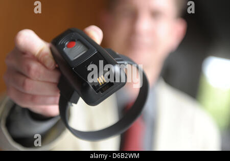 (Dossier) une archive photo datée du 16 août 2011 montre une étiquette électronique qui se tiendra au Parlement de l'état de Hanovre, en Allemagne. Photo : Peter Steffen Banque D'Images