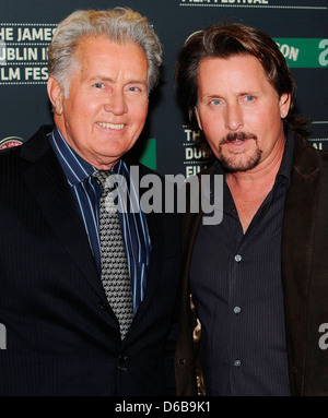 Martin Sheen et Emilio Estevez irlandais "La voie" premiere tenue au Savoy Theatre de Dublin, Irlande - 24.02.11 Banque D'Images