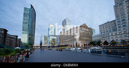 Aperçu de Canary Wharf à Londres, le 28 août 2012. Photo : dpa, Daniel Karmann Banque D'Images