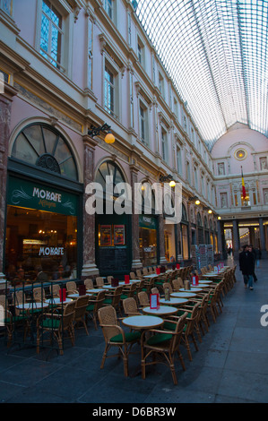 Galeries Royales Saint-Hubert ou Koninklijke Sint-Hubertusgalerijen shopping arcade Bruxelles Belgique Europe Banque D'Images