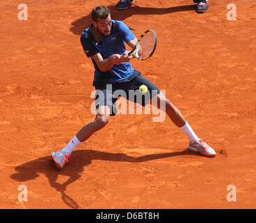 MONTE CARLO, MONACO - 16 avril : Benoit Paire de France joue un tourné lors de son premier match contre Richard Gasquet de France (pas sur la photo) le deuxième jour de l'ATP Masters de Monte Carlo, du Monte-Carlo Sporting Club le 16 avril 2013 à Monte-Carlo, Monaco. (Photo de Mitchell Gunn/ESPA) Banque D'Images