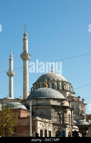 Istanbul, Turquie, Ordu Caddesi ( Verlängerung der Divan Yolu), Laleli-Moschee Banque D'Images