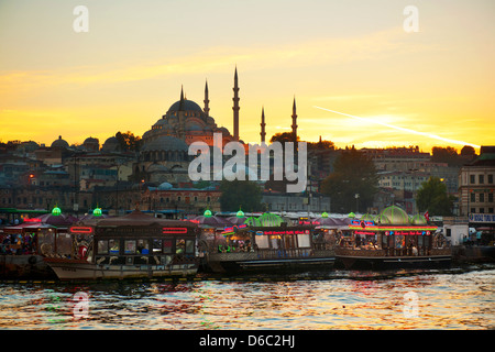 Sirkeci, Istanbul, Turquie, Rüstem Pasa Camii Süleymaniye und Banque D'Images