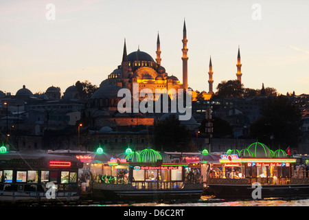 Sirkeci, Istanbul, Turquie, Rüstem Pasa Camii Süleymaniye und Banque D'Images