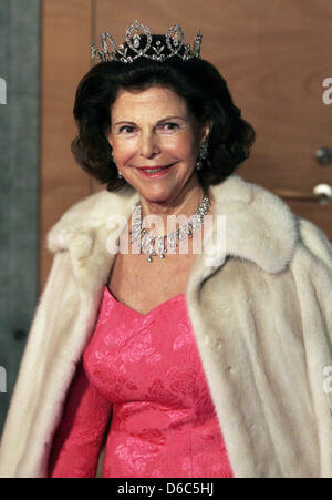 La Reine Silvia de Suède assiste à la soirée de gala à l'occasion du 40ème jubilé de la reine Margrethe, dans le Royal Concert Hall de Copenhague, Danemark, 14 janvier 2012. Photo : Patrick van Katwijk Pays-bas / OUT Banque D'Images