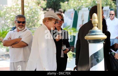 L'acteur et réalisateur américain Robert Redford arrive à l'hôtel Excelsior pour conférence de presse pendant le 69ème Festival du Film de Venise à Venise, Italie, 06 septembre 2012. Photo : Jens Kalaene Banque D'Images