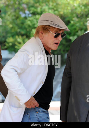 L'acteur et réalisateur américain Robert Redford arrive à l'hôtel Excelsior pour conférence de presse pendant le 69ème Festival du Film de Venise à Venise, Italie, 06 septembre 2012. Photo : Jens Kalaene Banque D'Images