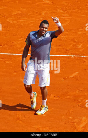 16 avril 2013 - Monte Carlo, Monaco - MONTE CARLO, MONACO - 16 avril : Open de Paris-bercy de France réagit après avoir remporté le deuxième tour avec Nikolay Davydenko de Russie (pas sur la photo) le deuxième jour de l'ATP Masters de Monte Carlo, du Monte-Carlo Sporting Club le 16 avril 2013 à Monte-Carlo, Monaco. (Photo de Mitchell Gunn/ESPA) Banque D'Images