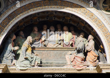 Façade du Duomo, la cathédrale d'Aoste, Aoste, vallée d'aoste, Italie, Europe Banque D'Images
