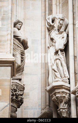 L'Europe, Italie, Lombardie, Milan, Duomo, la cathédrale de Milan, sculptures gothiques Banque D'Images