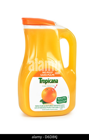 Pichet Orange de marque de pâtes, de jus d'Orange Tropicana Bouteille Banque D'Images