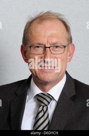 Wolfgang Leimgruber, Vice-président exécutif de la production et de la logistique Porsche AG, répond aux questions des journalistes lors d'un entretien avec l'agence de presse allemande dpa au siège de la société à Stuttgart-Zuffenhausen, Allemagne, le 13 septembre 2012. En 2018, Porsche espère vendre le double du nombre de voitures qu'il a en 2011. Photo : Bernd Weissbrod Banque D'Images