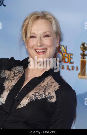 La meilleure actrice gagnant gagnant Meilleure actrice Meryl Streep pose dans la salle de presse de la 69e assemblée annuelle Golden Globe Awards présenté par la Hollywood Foreign Press Association (dans l'hôtel Beverly Hilton à Los Angeles, USA, le 15 janvier 2012. Photo : Hubert Boesl Banque D'Images