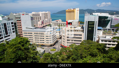 À partir de la colline Signal sur la ville de Kota Kinabalu à Bornéo Banque D'Images