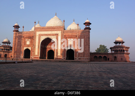 Mosquée Taj Mahal, site du patrimoine mondial de l'Agra, Uttar Pradesh, Inde Banque D'Images