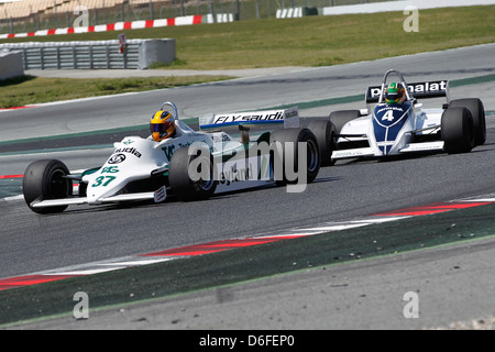 Maîtres de la FIA de Formule 1 historiques à Montmelo 12 avril 2013 - Williams FW07 menant Brabham BT49C (Nelson Piquet voiture) Banque D'Images