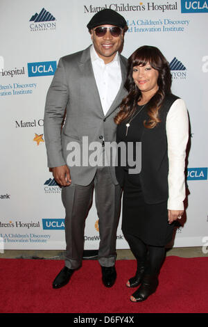 Los Angeles, Californie, Etats-Unis le 17 avril 2013. LL Cool J, Simone Smith assister à ''la balle Kaléidoscope'' - La conception de l'avenir le 17 avril 2013 à l'hôtel Beverly Hills, Los Angeles, CA.USA.(Image Crédit : Crédit : TLeopold ZUMAPRESS.com/Alamy/Photos/Globe Live News) Banque D'Images