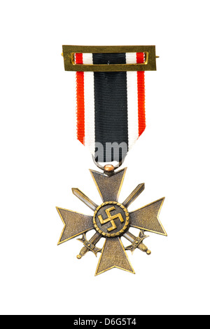 L'Allemagne nazie une croix du mérite de guerre médaille d'épées Banque D'Images