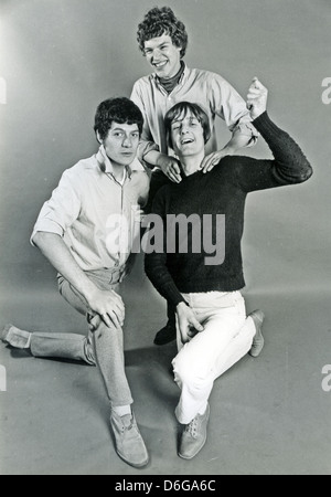 Sons chaleureux groupe pop britannique en 1967. Livres de référence qu'à mentionner le groupe comme ayant deux membres mais dans cette session, il y avait trois. Photo Tony Gale Banque D'Images