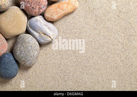 Sur fond de plage de sable des pierres. Cailloux texture. Macro shot Banque D'Images