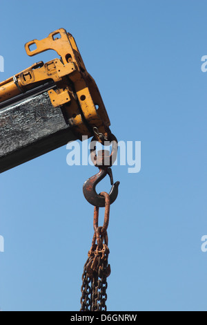 Crochet d'une grue et blu sky Banque D'Images