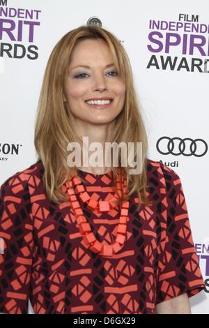 L'actrice Sienna Guillory assiste à la 27e Annual Film Independent Spirit Awards dans une tente sur la plage de Santa Monica à Los Angeles, USA, le 25 février 2012. Photo : Hubert Boesl Banque D'Images