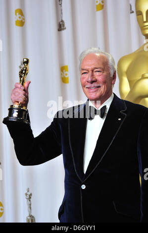 Meilleur acteur de soutien gagnant Christopher Plummer présente dans la photo de presse du 84e congrès annuel de l'Academy Awards aka Oscars chez Kodak Theatre de Los Angeles, USA, le 26 février 2012. Photo : Hubert Boesl Banque D'Images