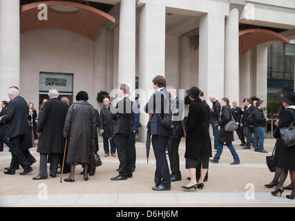 Vous funèbre lors des funérailles de la Baronne Thatcher tenue à la Cathédrale St Paul, à Londres, Royaume-Uni le 17 avril 2013. Margaret Thatcher a également connu sous le nom de "dame de fer" était le plus ancien Premier ministre britannique du 20e siècle et est la seule femme à avoir occupé la fonction. Banque D'Images