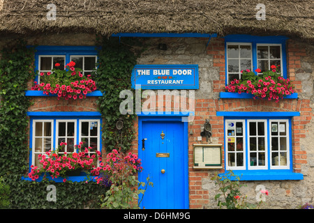 Adare. Le comté de Limerick. L'Irlande. L'avant du magasin. Banque D'Images