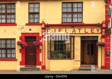 Kinvarra, comté de Galway, Irlande. Storefront. Banque D'Images