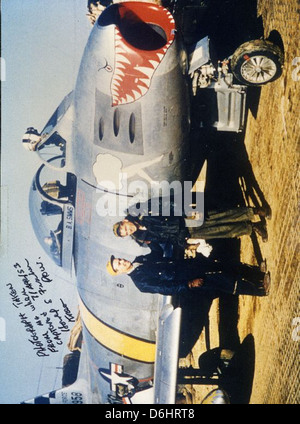 Harold Fischer, un as de la guerre de Corée connu sous le nom de 'Paper Tiger', est représenté sur cette image. Son service a été important dans le combat aérien du conflit, contribuant à l'histoire de l'aviation militaire. Banque D'Images