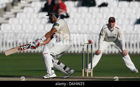 18.04.2013 Londres, Angleterre. Vikram Solanki de Surrey CCC au cours de la LV County Championship Division 1 match entre Surrey et Somerset de l'Ovale. Banque D'Images