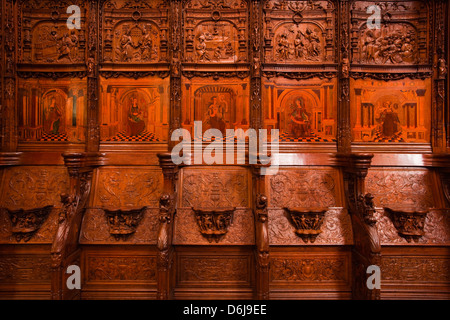 Les stalles du choeur à Saint Denis Basilique, Paris, France, Europe Banque D'Images