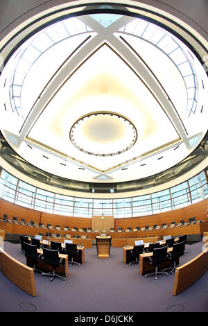 L'audience principale est représenté au Tribunal international du droit de la mer (TIDM) à Hambourg, Allemagne, 14 mars 2012. La cour avait à trancher un litige sur une frontière maritime entre la Birmanie et le Bangladesh. Photo : BODO MARKS Banque D'Images