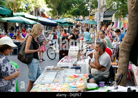 Le marché de l'artisanat sur Nachalat Binyamin (Nahalat) Street, Tel Aviv, Israël, Moyen Orient Banque D'Images