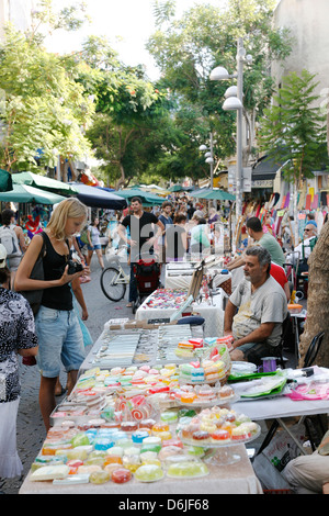 Le marché de l'artisanat sur Nachalat Binyamin (Nahalat) Street, Tel Aviv, Israël, Moyen Orient Banque D'Images