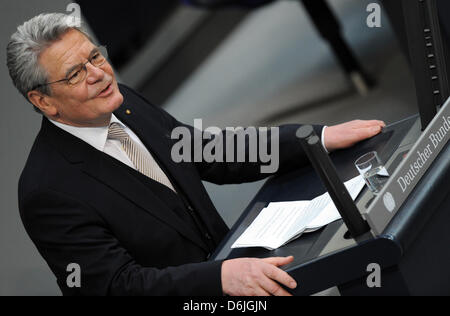 Nouveau président allemand Joachim Gauck s'exprime à l'Assemblée fédérale au Reichstag à Berlin, Allemagne, 18 mars 2012. Élections 1240 Les délégués ont élu le nouveau président allemand aujourd'hui. Photo : RAINER JENSEN Banque D'Images