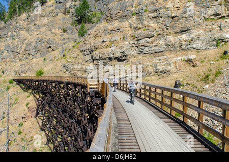 La vieille bicyclette les ponts dans le canyon Myra, Kelowna, British Columbia, Canada, Amérique du Nord Banque D'Images