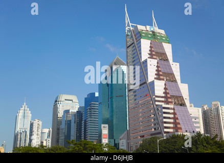 Gratte-ciel dans le centre-ville de Shenzhen, Guangdong, China, Asia Banque D'Images
