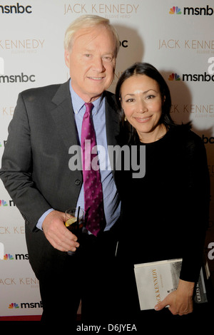 Chris Matthews, Ann Curry Chris Matthews de MSNBC's 'hôte' intransigeante assiste à la fête de lancement de son nouveau livre 'Jack Kennedy : elusive Hero', tenue à l'hôtel Gramercy Park Hotel New York City, USA - 01.11.11, C Banque D'Images