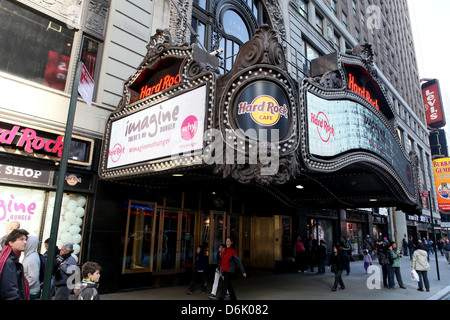 Yoko Ono assiste à l'atmosphère du lancement de la "Imagine qu'il y a pas de la faim' campagne au Hard Rock Cafe de Times Square Banque D'Images